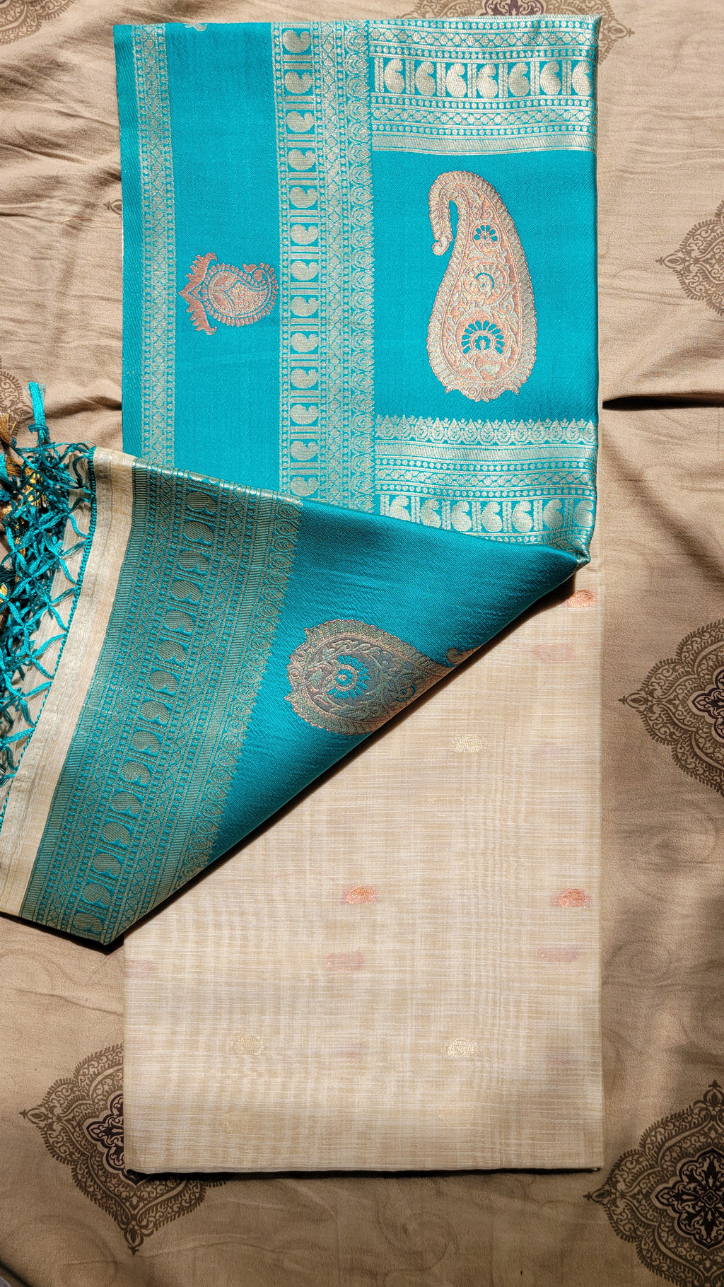 Turquoise Blue Linen Silk Kathpadar Saree with Paisley Zari Motifs