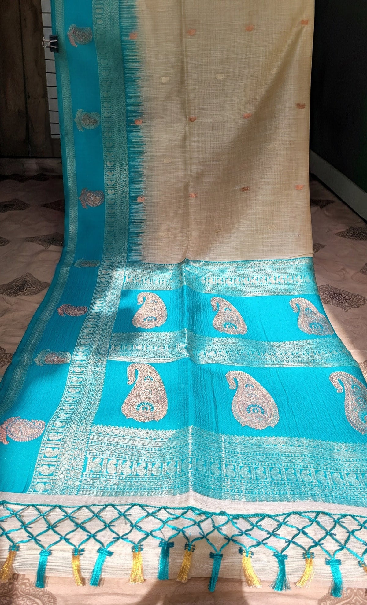 Turquoise Blue Linen Silk Kathpadar Saree with Paisley Zari Motifs