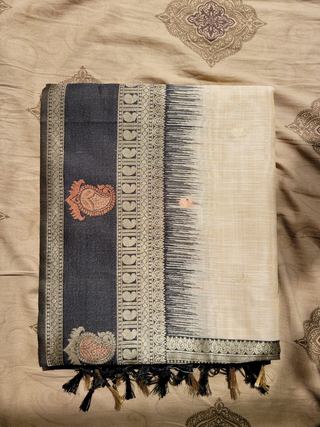 Black Kathpadar Linen Silk Saree with Paisley Motifs