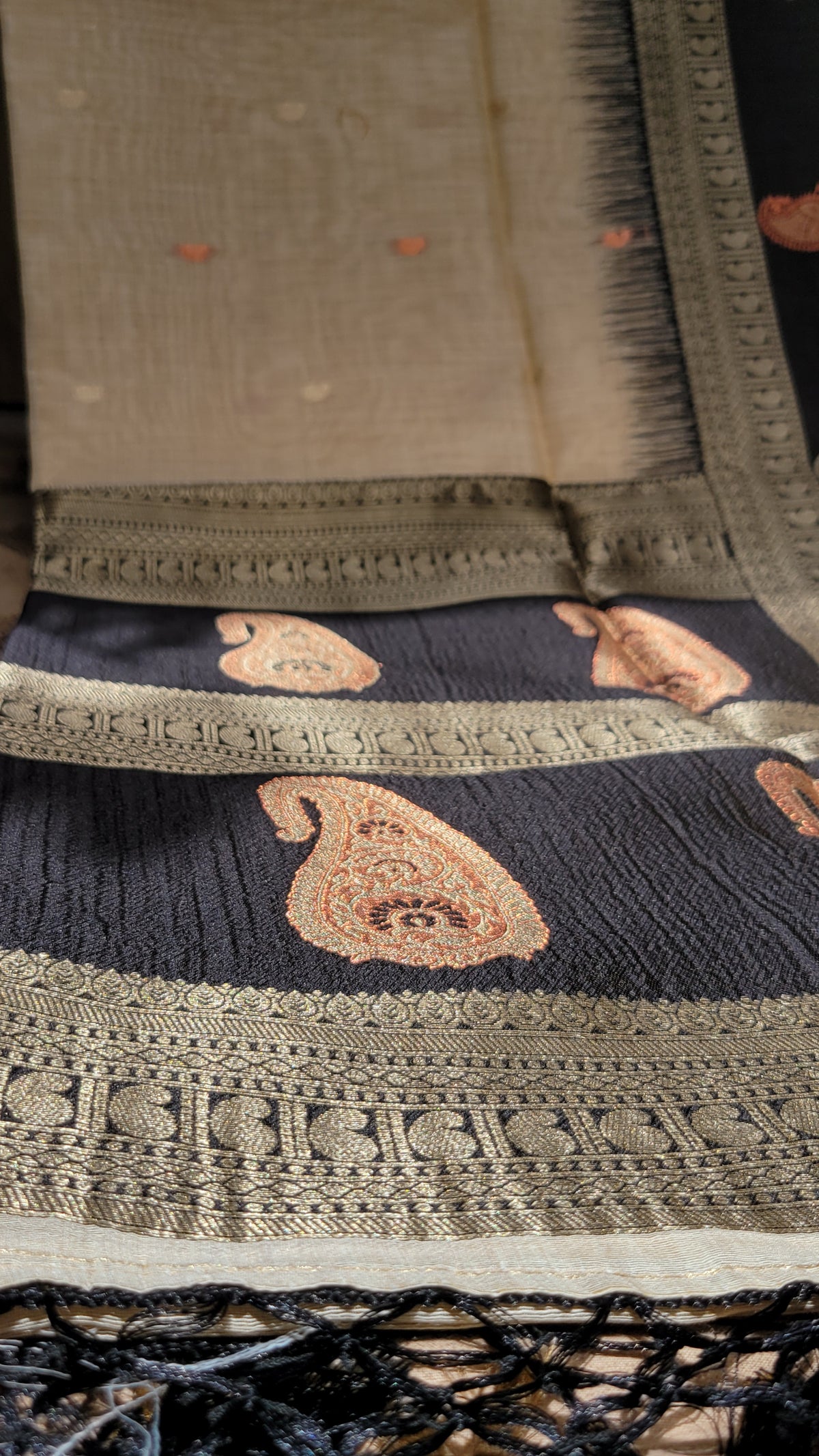 Black Kathpadar Linen Silk Saree with Paisley Motifs